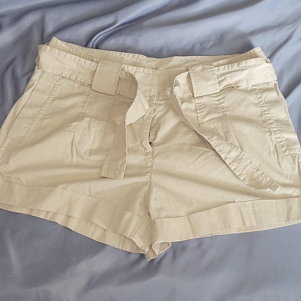 Lauren Conrad khaki shorts